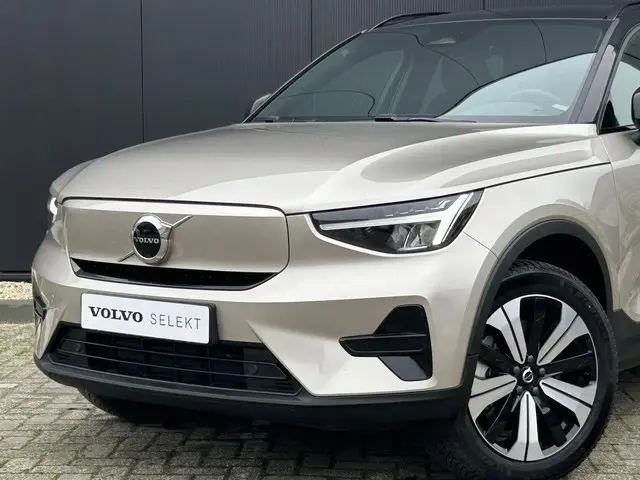 Volvo XC40 Recharge Core 70 kWh 2023 Elektrisch 2
