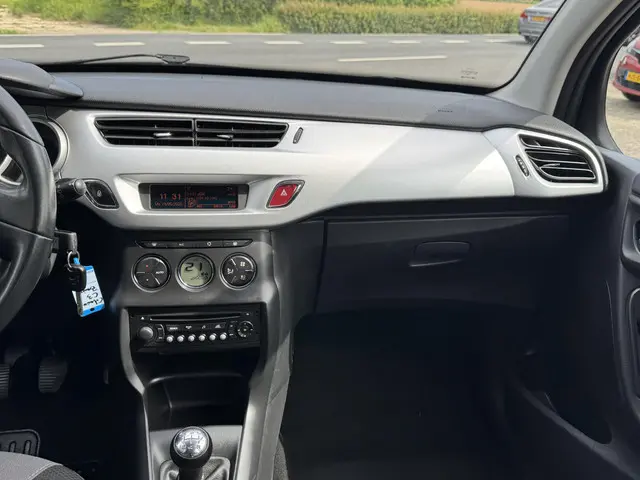 Citroën C3 1.2 VTi Coll. Light 2012 Benzine 24