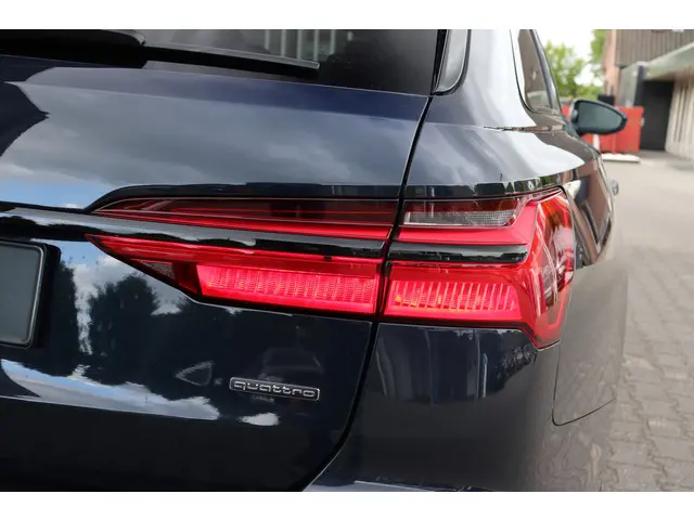 Audi A6 Avant 55 TFSI Quattro S edition 2022 Benzine 36