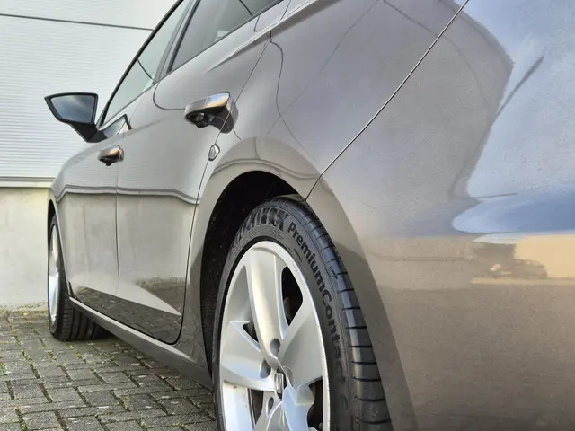 SEAT Leon ST 1.4 EcoTSI FR Connect 2016 Benzine 38
