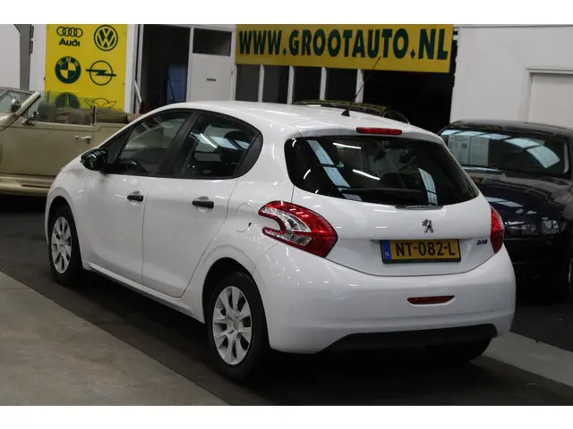 Peugeot 208 1.0 VTi Access 2013 Benzine 3