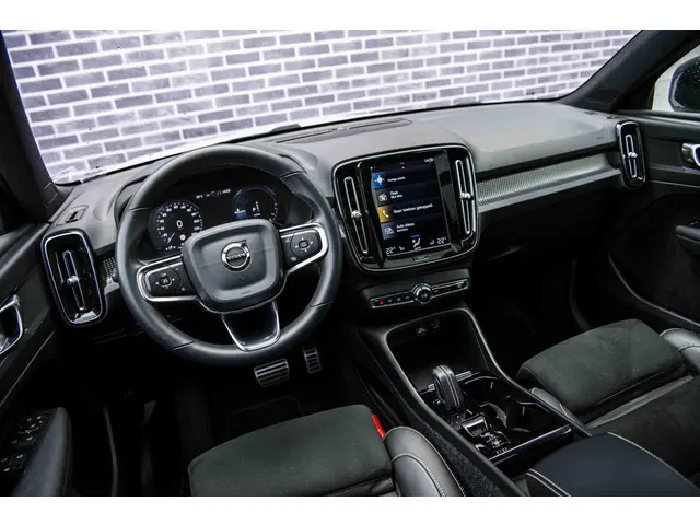 Volvo XC40 1.5 T5 Recharge R-Design 2022 Hybride Benzine 10