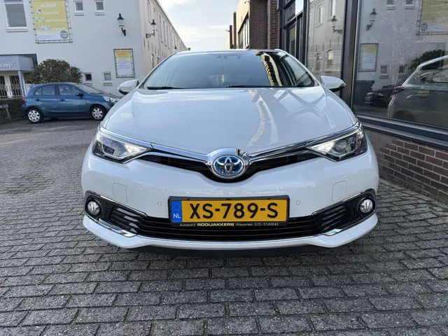 Toyota Auris 1.8 Hybrid Lease Pro 2016 Hybride Benzine 2