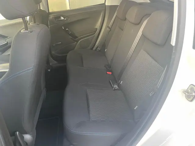 Peugeot 208 1.2 PureTech Signature 2019 Benzine 12