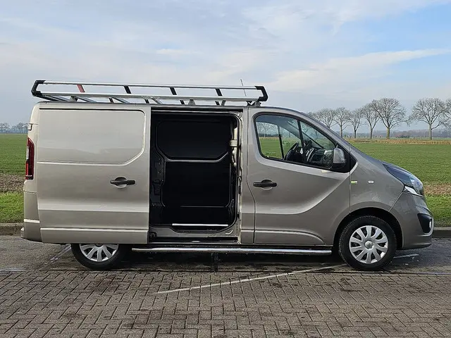 Opel Vivaro 1.6 2019 Diesel 15