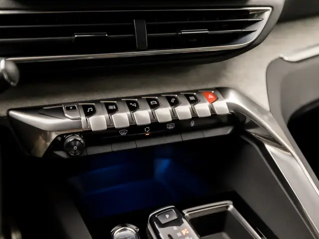 Peugeot 3008 1.6 HYbrid 225 GT 2021 Hybride Benzine 9