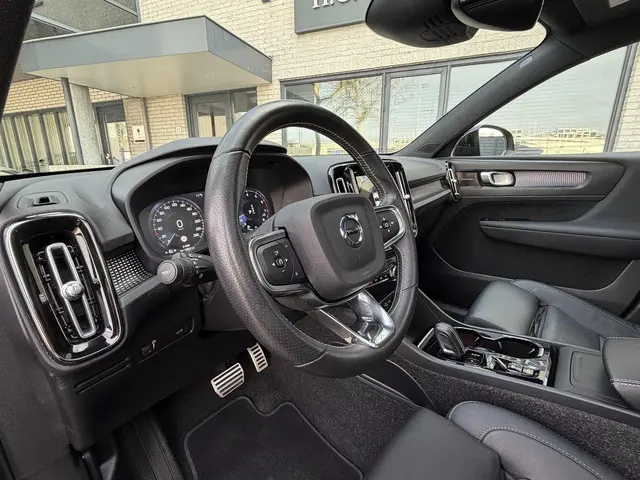 Volvo XC40 1.5 T3 R-Design Pano|Harman|Memory 2021 Benzine 9