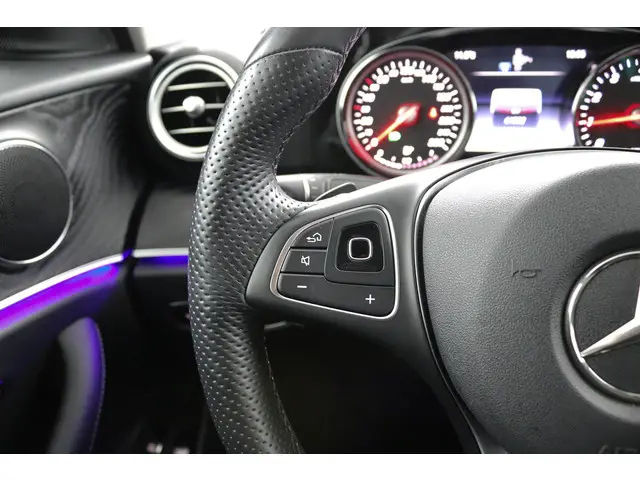 Mercedes-Benz E-Klasse 200 Business 2018 Benzine 19