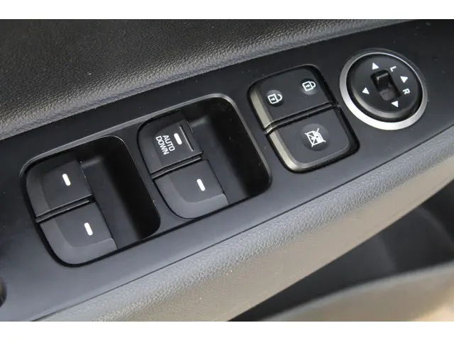 Hyundai i10 1.0i Comfort//Airco//Cruise!! 2018 Benzine 6