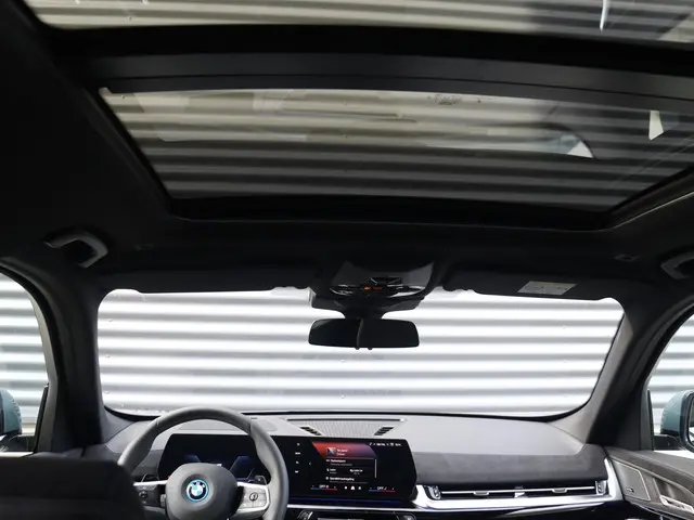 BMW X1 xDrive25e 2025 Hybride Benzine 34