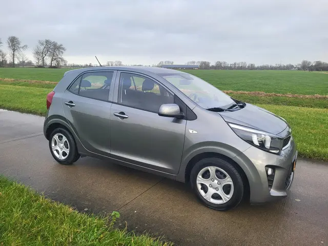 Kia Picanto 2023 27.615km 5drs 2023 Benzine 28