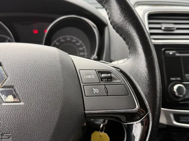 Mitsubishi ASX 1.6 Cleartec Intense 2016 Benzine 13