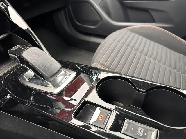 Peugeot e-2008 EV Active Pack 50 kWh 2021 Elektrisch 17