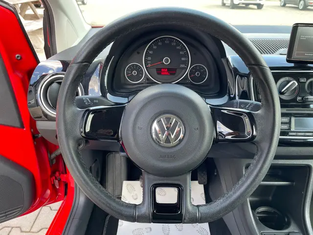 Volkswagen up! 1.0 high up! BlueMotion 2012 Benzine 18