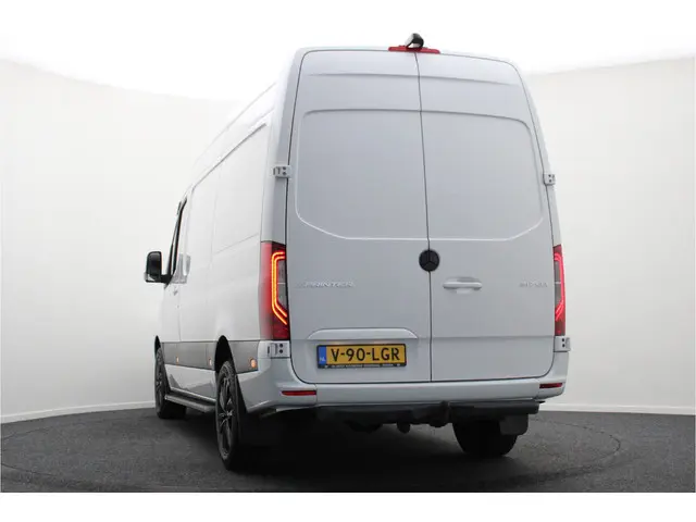 Mercedes-Benz Sprinter 317 CDI Aut. L2H2 2022 Diesel 18