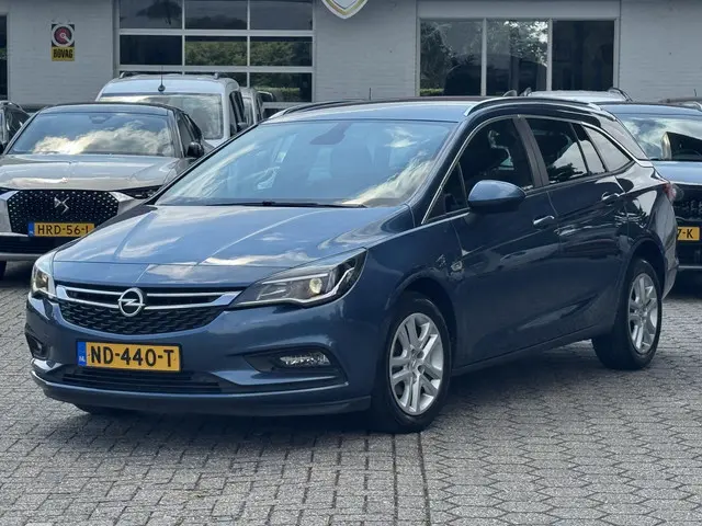 Opel Astra Sports Tourer 1.4 Business+ 2017 Benzine 3