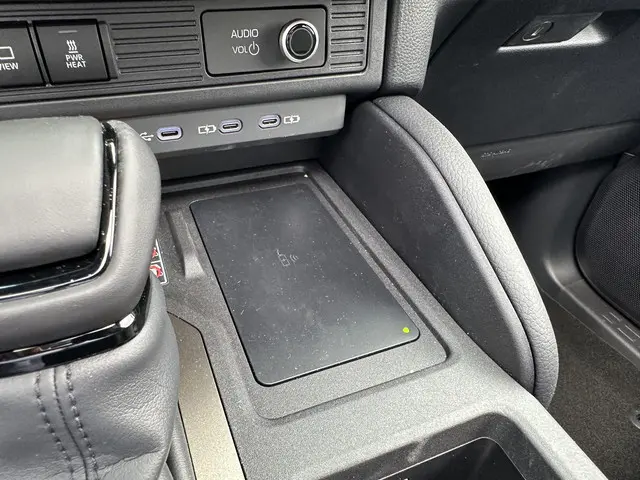 Toyota Land Cruiser 2.8 D-4D President 2025 Diesel 31