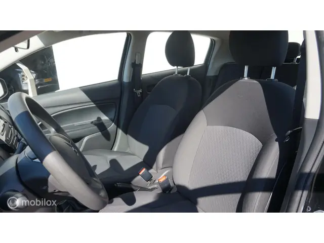 Mitsubishi Space Star 1.0 Cool+ Airco 5 deurs 2020 Benzine 8