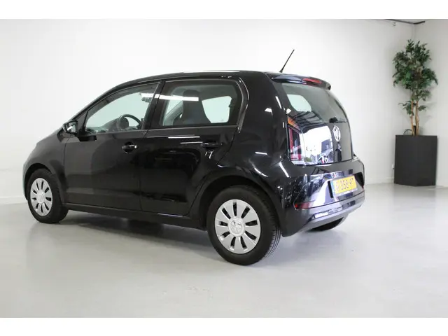 Volkswagen up! 1.0 BMT move up! 2019 Benzine 5