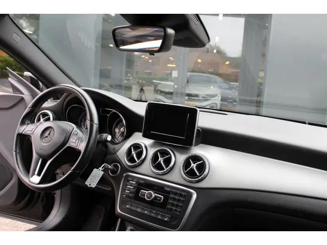Mercedes-Benz CLA 180 Ambition 2013 Benzine 9