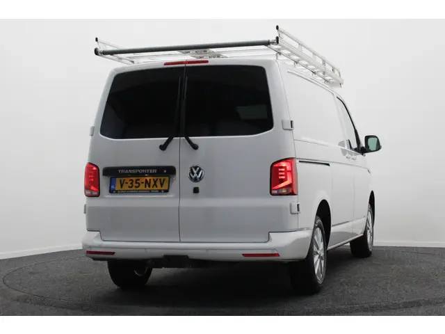 Volkswagen Transporter 2.0 TDI DSG L1H1 2022 Diesel 18