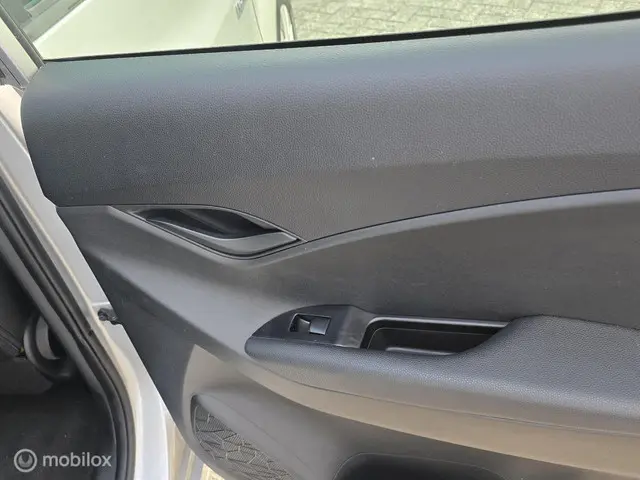 Hyundai ix20 1.4i i-Drive | NAP | Airco 2013 Benzine 25