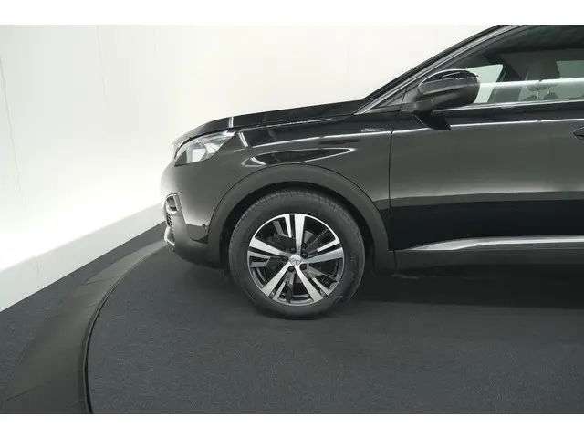 Peugeot 5008 PureTech 130 EAT8 GT Line 2020 Benzine 15