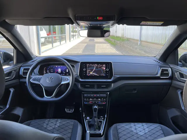 Volkswagen T-Cross 1.0 TSI R-Line Business 2024 Benzine 6
