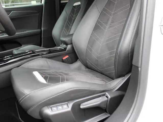 Opel Mokka 1.2 Turbo Business Elegance 2024 Benzine 7