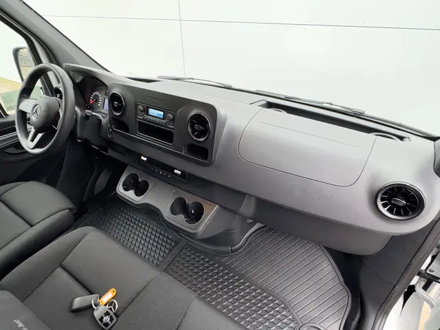 Mercedes-Benz eSprinter 112 2022 Elektrisch 9