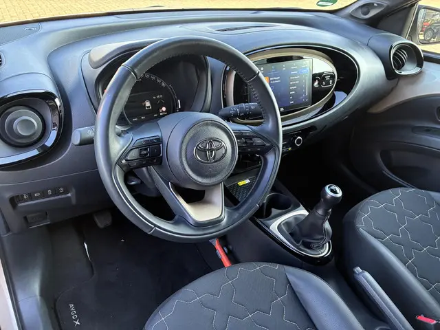 Toyota Aygo X 1.0 VVT-i MT Envy 5-Deurs 2023 Benzine 11