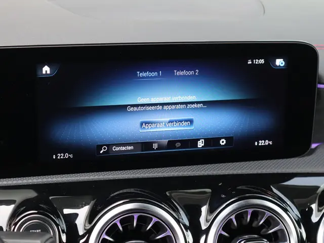 Mercedes-Benz CLA 250 e AMG Line 2023 Hybride Benzine 22