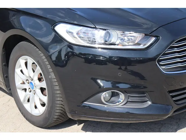 Ford Mondeo Wagon 2.0 TDCi Titanium 2015 Diesel 12