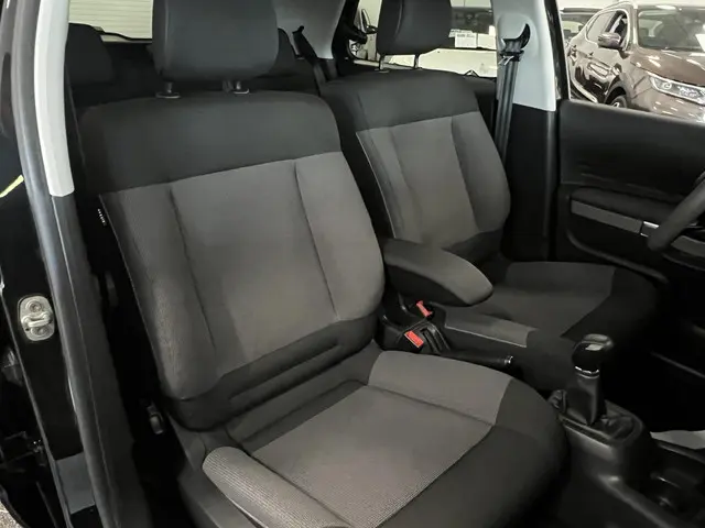 Citroën C4 Cactus 1.2 PureTech Shine 2018 Benzine 12