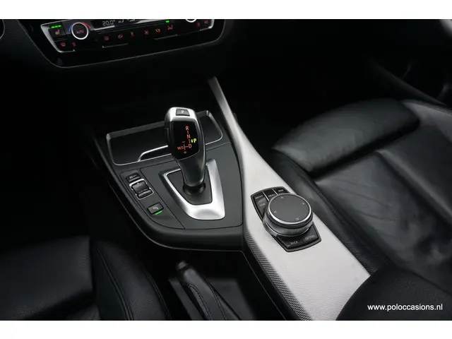 BMW 1 Serie 118i 2018 Benzine 15