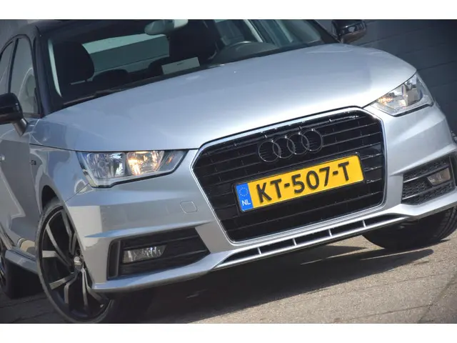 Audi A1 Sportback 1.0 TFSI Adrenalin S line 2017 Benzine
