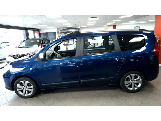 Dacia Lodgy 1.2 TCe 10th Anniversary 7p. 2015 Benzine 4