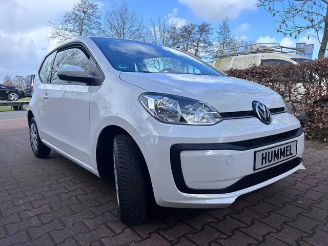 Volkswagen up! 1.0 BMT take up! 2017 Benzine 4