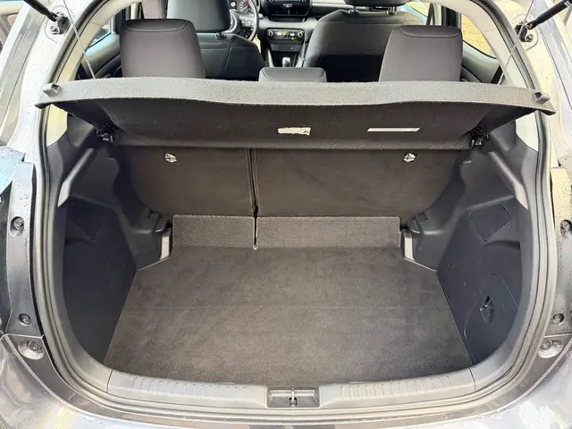 Toyota Yaris 1.5 Hybrid Active 2022 Hybride Benzine 27