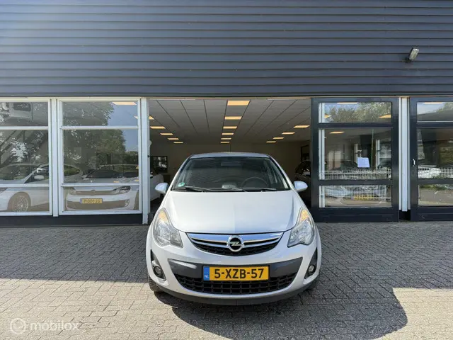 Opel Corsa 1.2 EcoFlex BlitZ LPG 2014 Benzine 2
