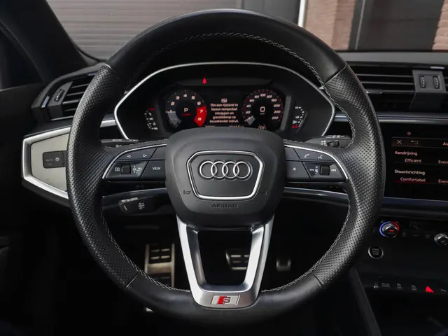Audi Q3 Sportback 35 TFSI S Edition 2021 Benzine 30