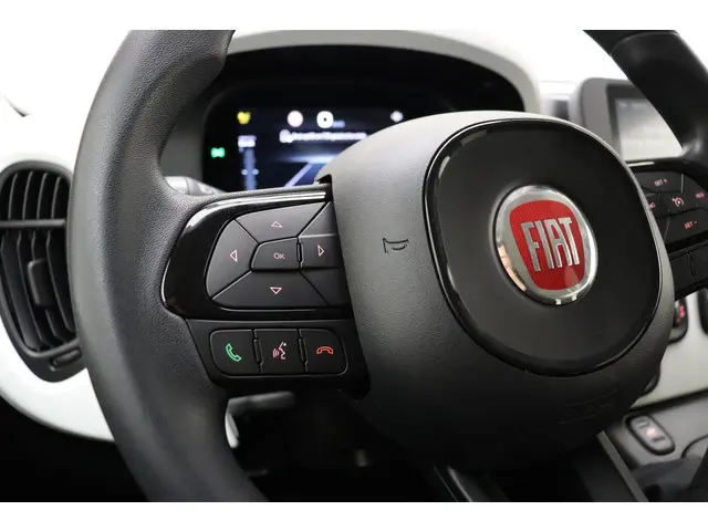 Fiat Panda 1.0 Hybrid Pandina 2025 Benzine 26