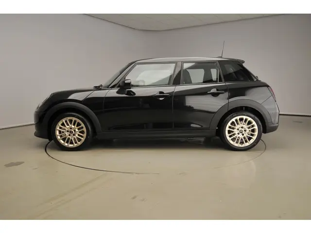 MINI 5-Deurs Cooper C 2025 Benzine 2