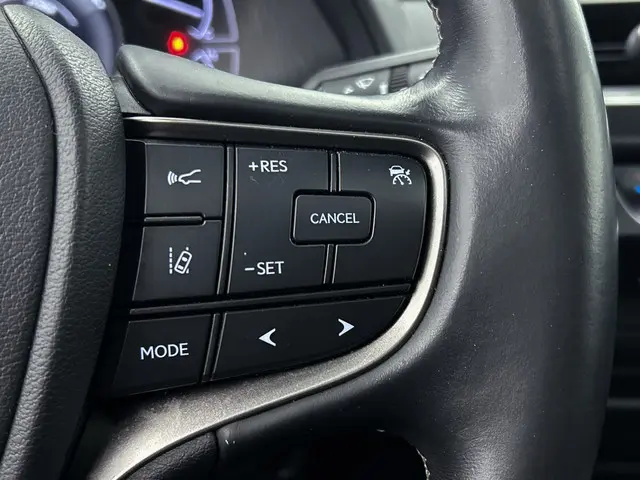 Lexus UX 250h Luxury Line 2019 Hybride Benzine 27