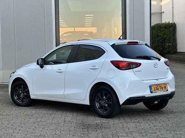 Mazda 2 1.5 Skyactiv-G Luxury 2023 Benzine 31