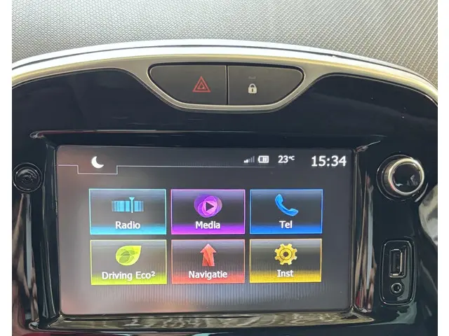 Renault Clio Your Classic Car SOLD. 2016 Benzine 3