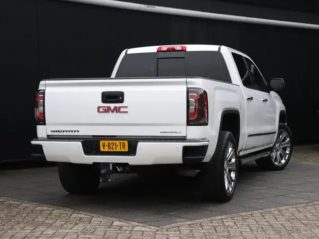 GMC Sierra DENALI 6.2 L V8 2019 LPG/Gas 3