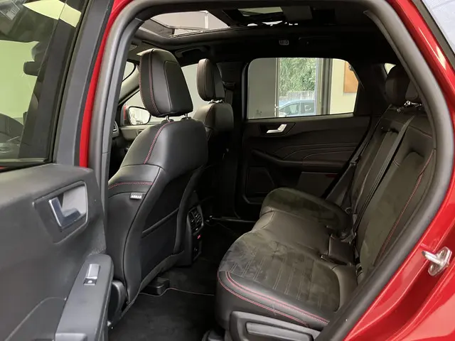 Ford Kuga 2.5 PHEV ST-Line 2024 Hybride Benzine 20