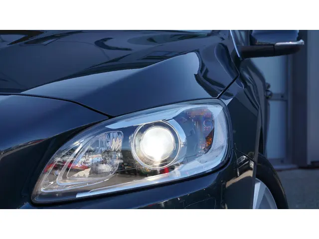 Volvo V60 1.5 123PK T2 Automaat Kinetic 2017 Benzine 39