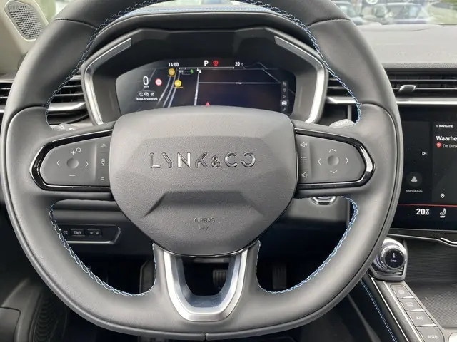 Lynk & Co 01 1.5 2023 Hybride Benzine 39